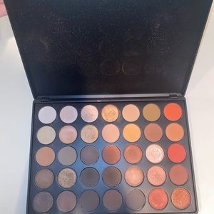 Morphe 35O eyeshadow palette
